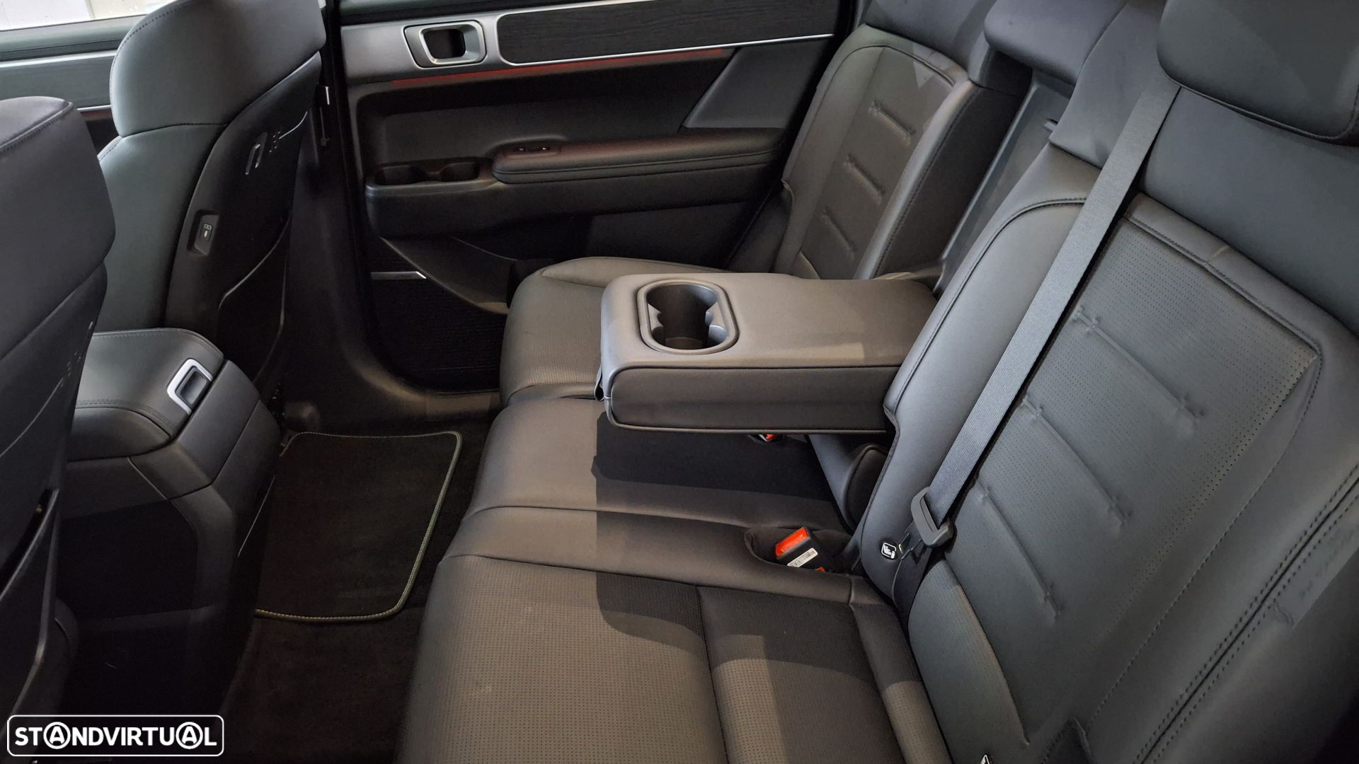 Hyundai Santa Fe 1.6 T-GDI PHEV Vanguard - 9