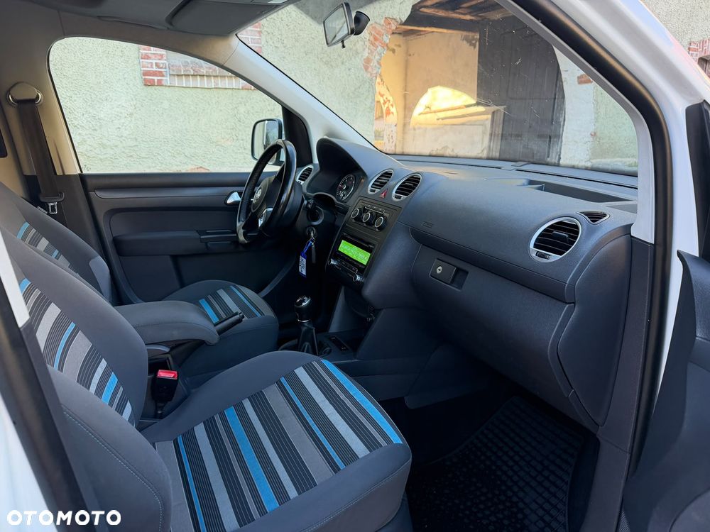 Volkswagen Caddy - 10