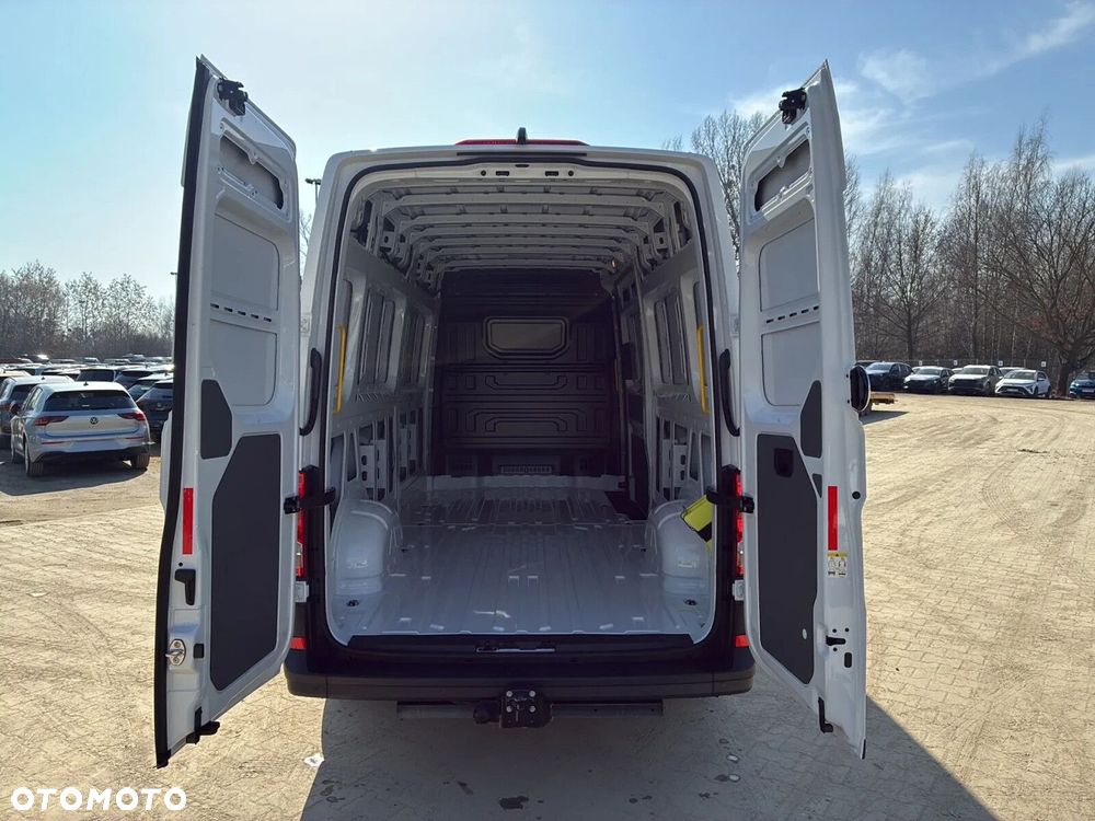 Volkswagen Crafter 35 AUTOMAT/Fugron L4H3, 2.0BiTDI 177KM, 4490mm, Wysoki dach, r.o. 4490 - 11