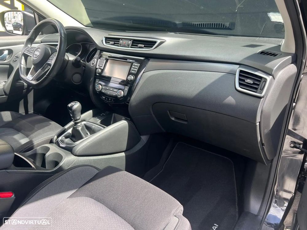 Nissan Qashqai 1.5 dCi N-Connecta J18+Led — fotografia 18