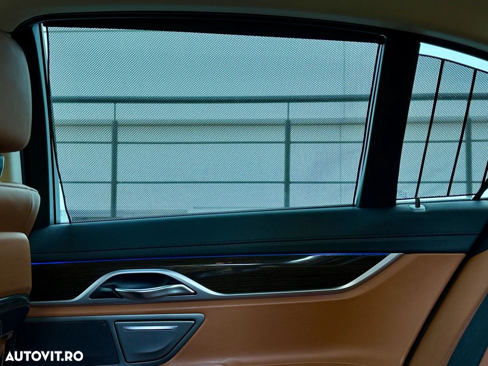 BMW Seria 7 740i Aut. - 28