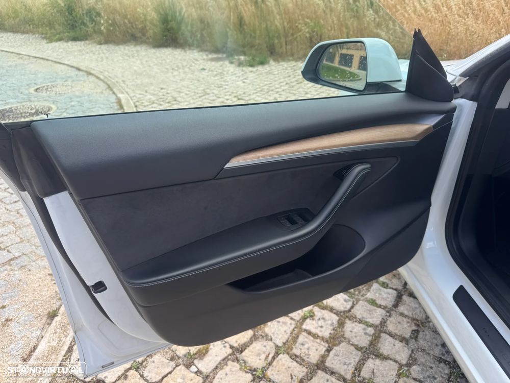 Tesla Model 3 Long Range Tração Integral - 11