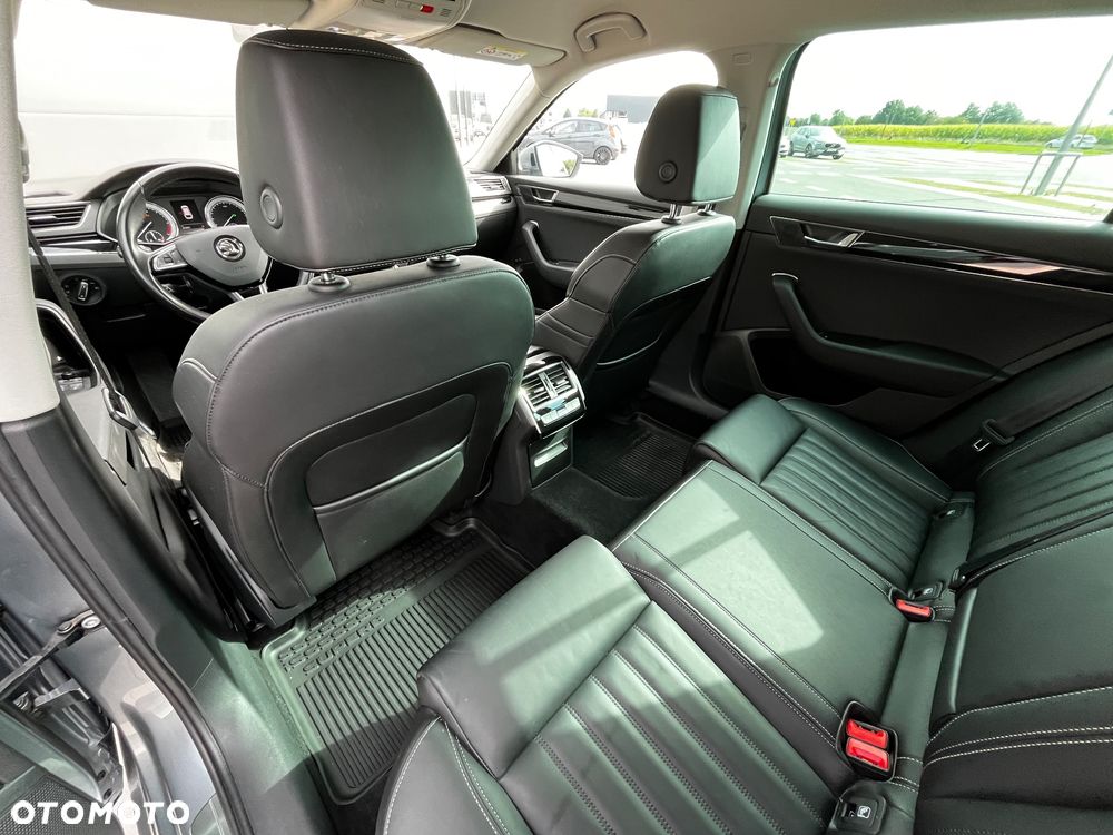 Skoda Superb 2.0 TDI SCR L&K DSG - 17