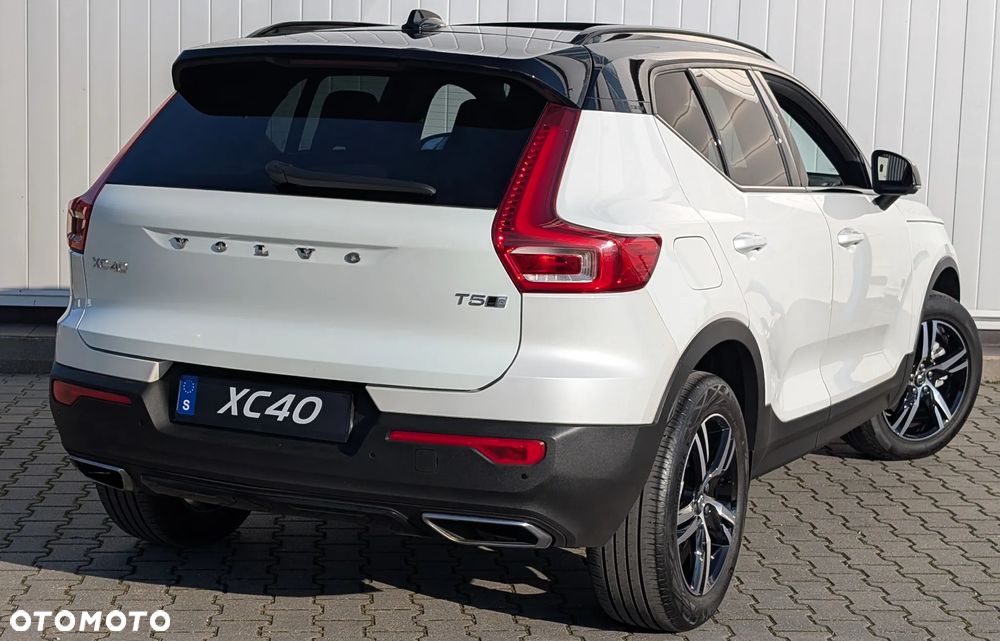 Volvo XC 40 T5 AWD R-Design - 5