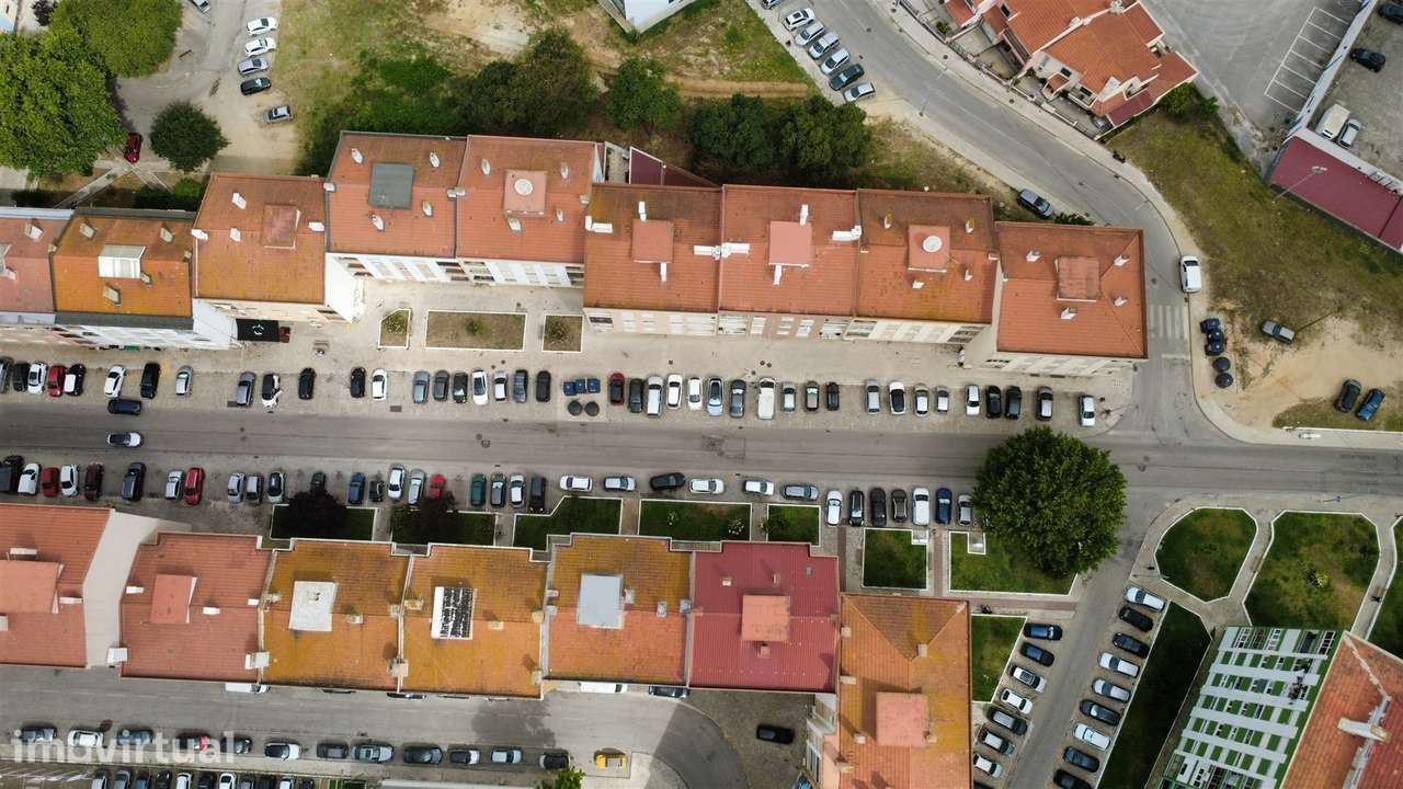 Oportunidade na Torre da Marinha: Apartamento T2 com Excelente Localiz - Grande imagem: 2/25