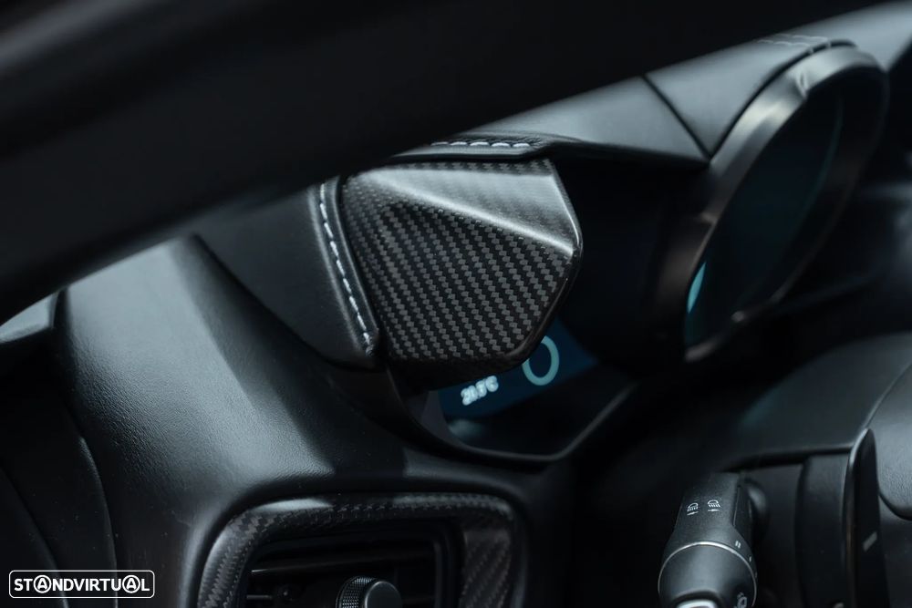 Aston Martin Vantage Coupe 4.0 Twin-Turbo V8 - 21