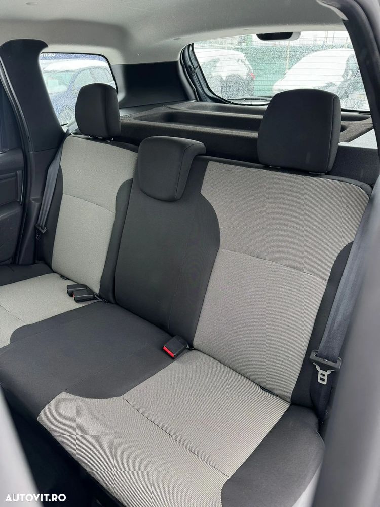 Dacia Duster dCi 90 FAP 4x2 Ambiance - 26