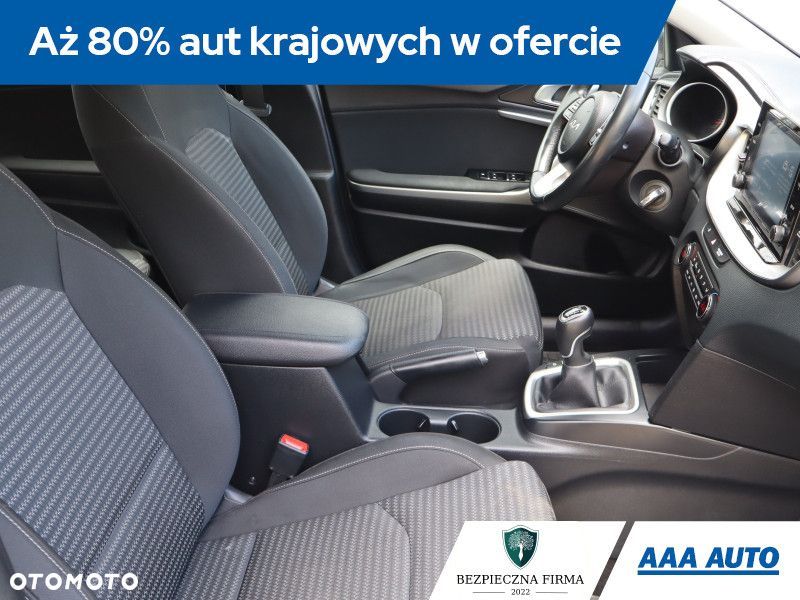 Kia Ceed - 11