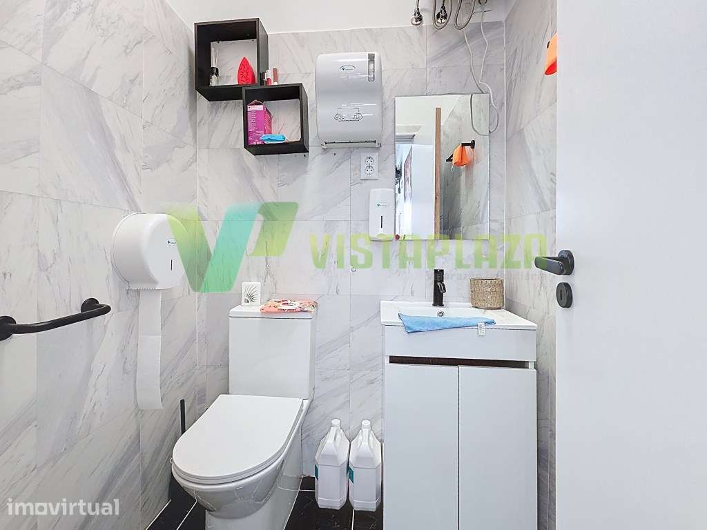 Espaço Comercial Pronto a Funcionar no Centro de Portimão - Grande imagem: 4/18
