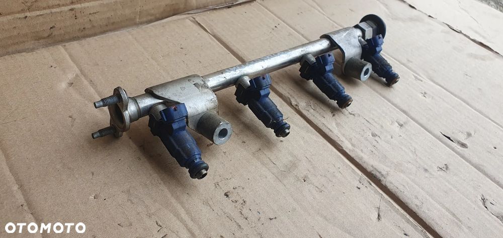 Listwa wtryskowa wtryski Hyundai i30 1.4 35310-2B000 - 3