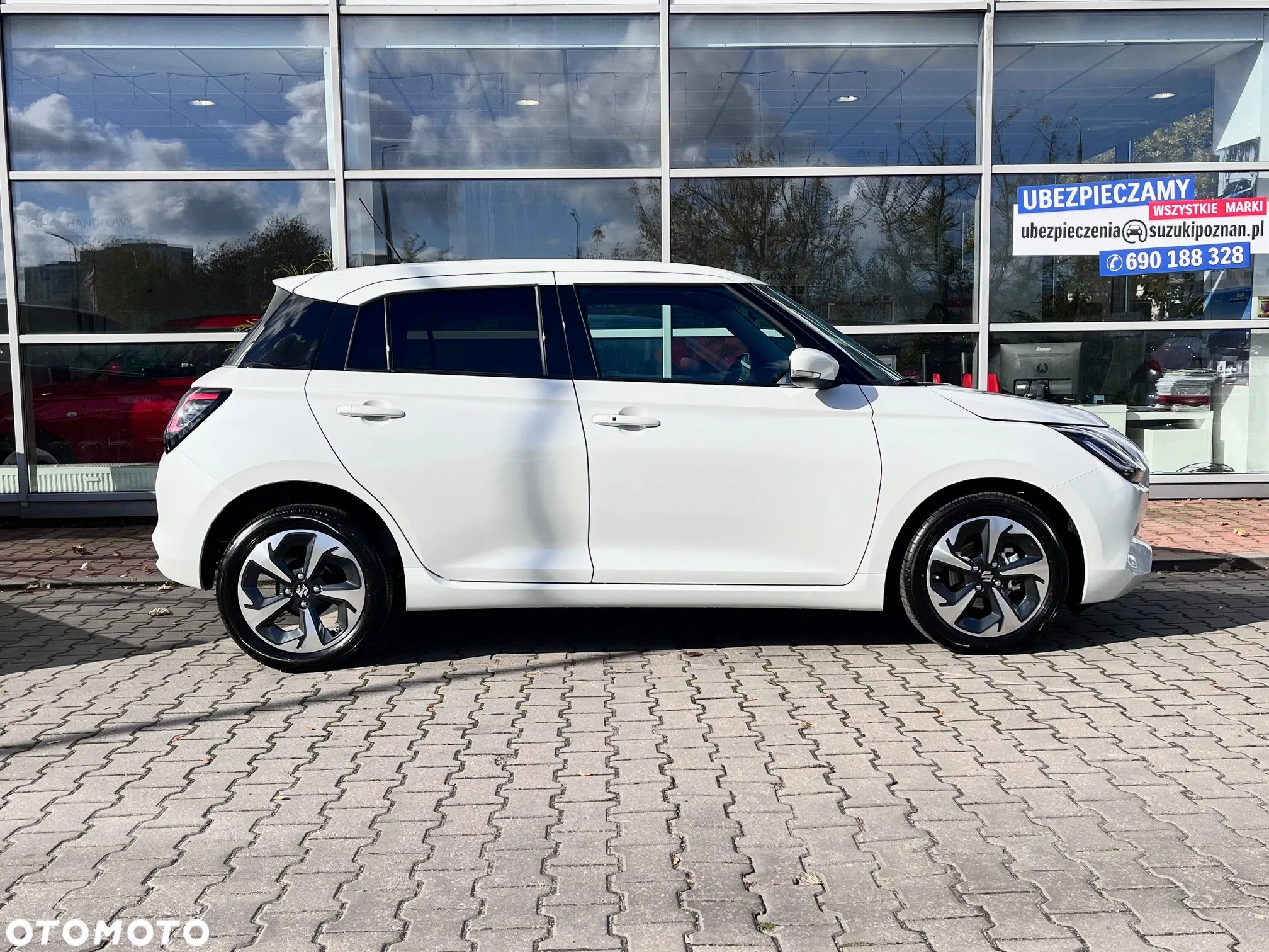 Suzuki Swift 1.2 Dualjet SHVS Elegance CVT - 4