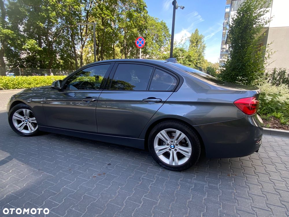 BMW Seria 3 328i Sport Line - 3