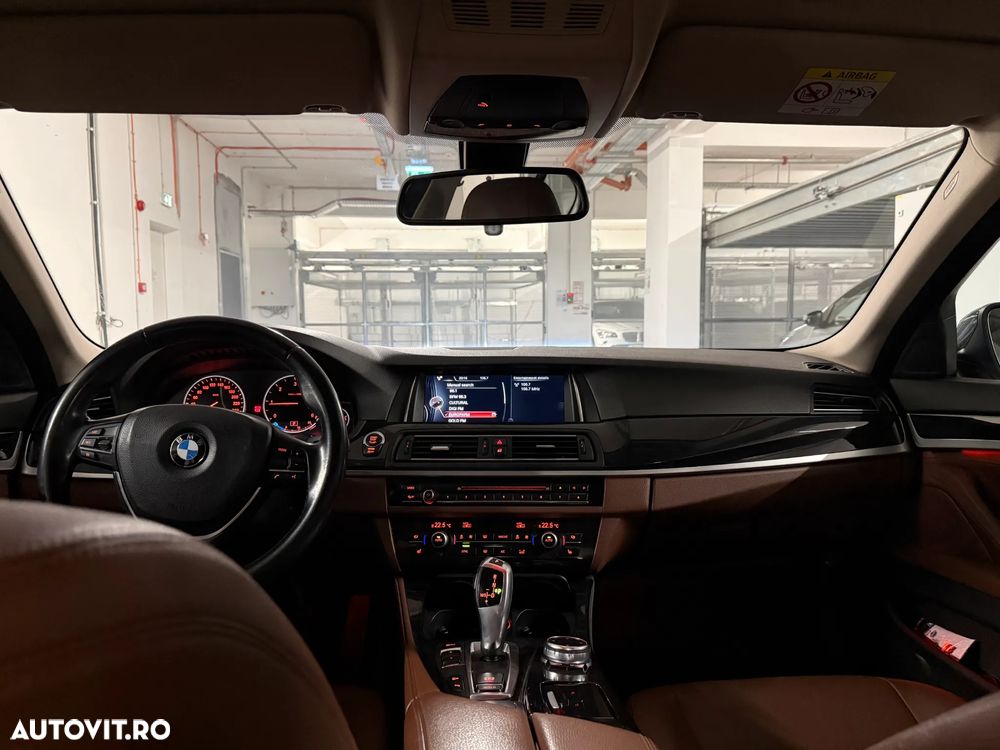 BMW Seria 5 520d xDrive AT - 12
