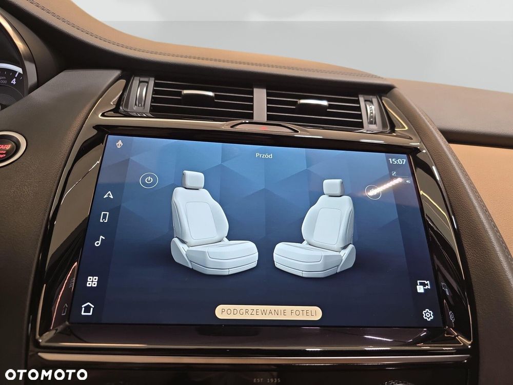 Jaguar E-Pace - 24