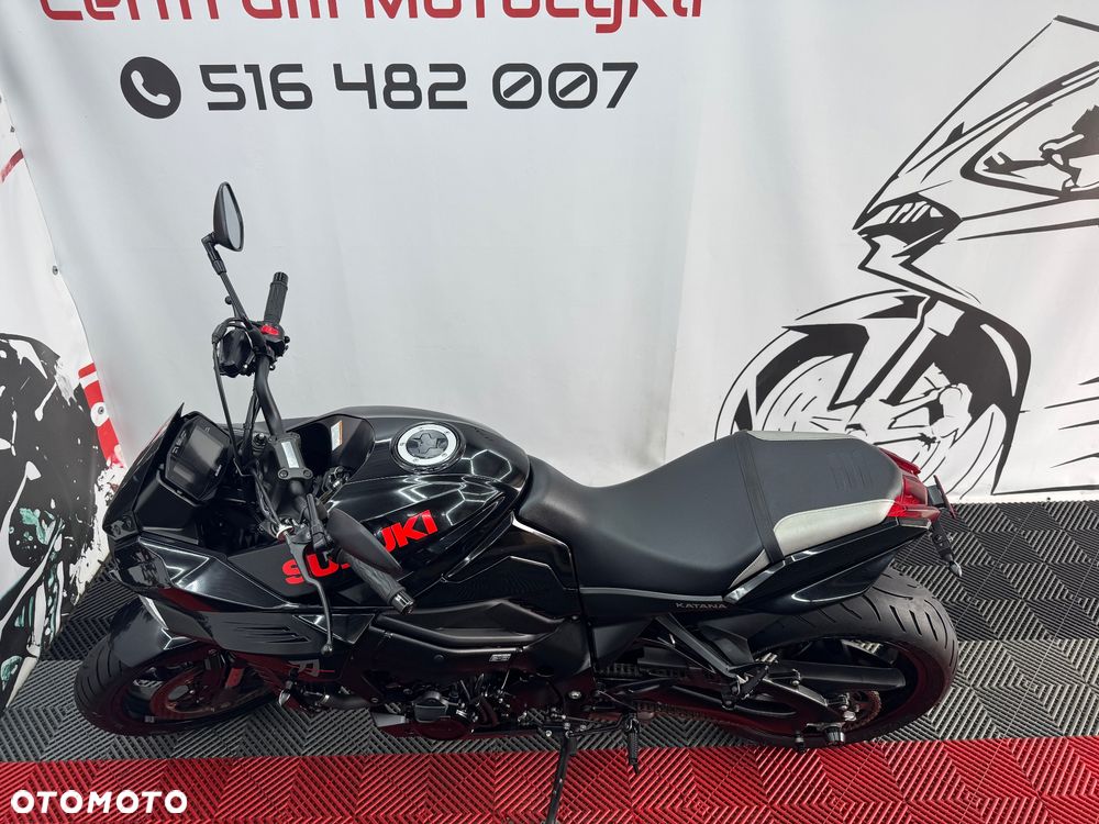 Suzuki GSX - 8