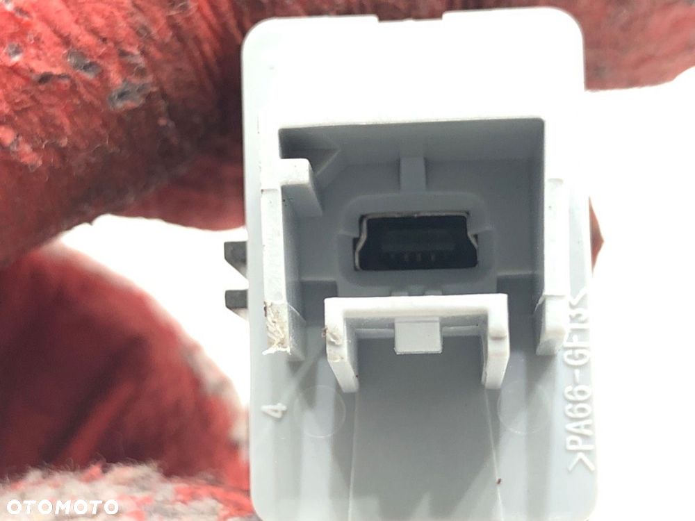 GNIAZDO USB  OPEL CORSA E (X15) 2014 - 2022 1.4 (08, 68) 55 kW [75 KM] benzyna 2014 - 2022 20928734 - 3