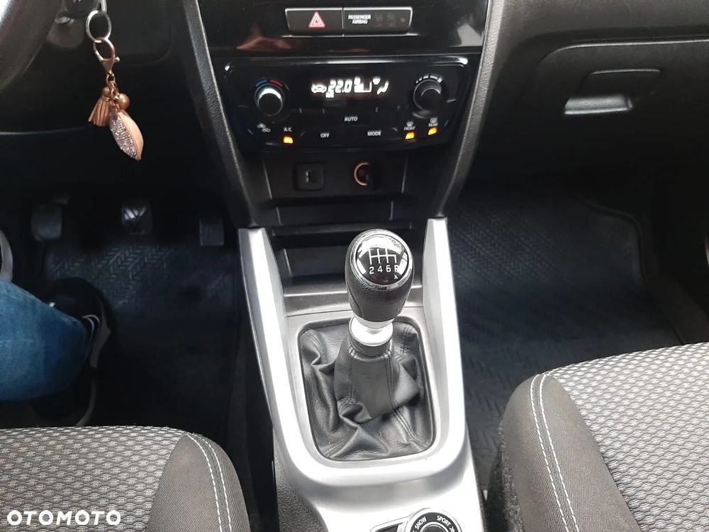 Suzuki Vitara 1.6 DDiS (4x4) Allgrip Comfort - 26