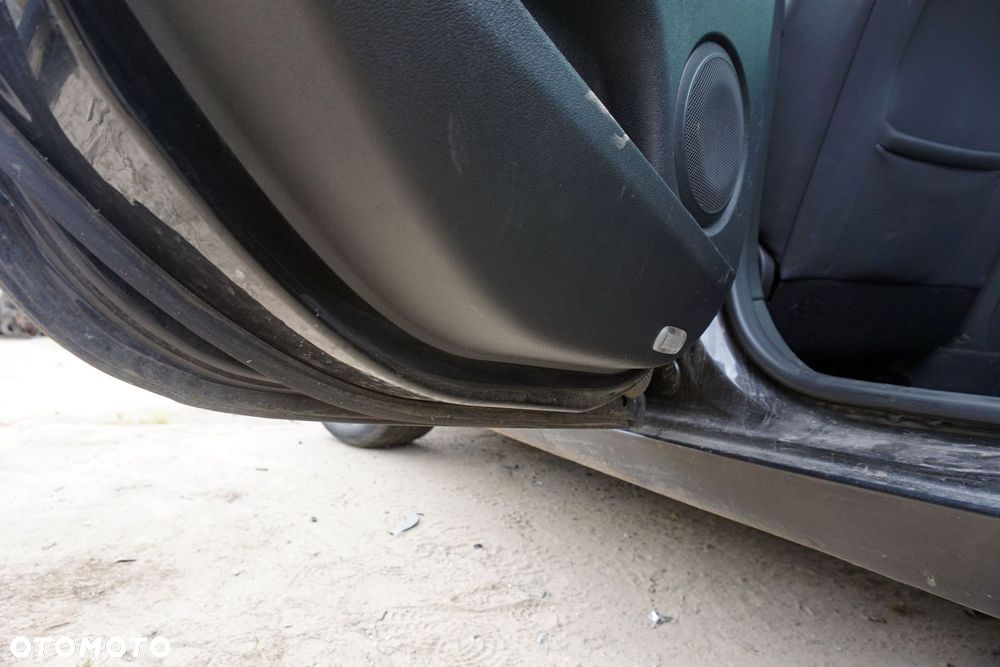 DRZWI TYLNE LEWE MEGANE III PH1 5D HB NV676  CZARNY RENAULT 2008-2010 - 11