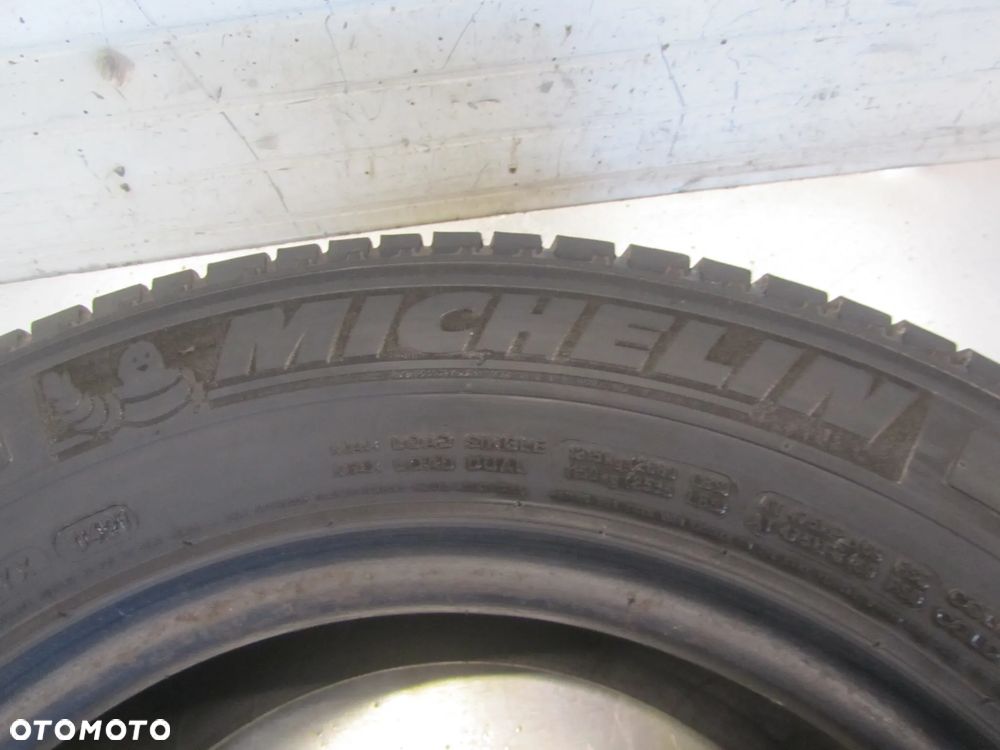 Opona Micheline Agilis 235/65 R16C - 3