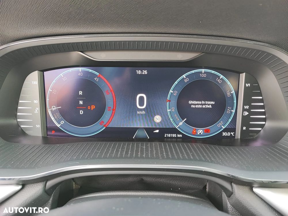 Skoda Octavia Combi 2.0 TDI DSG Edition - 10