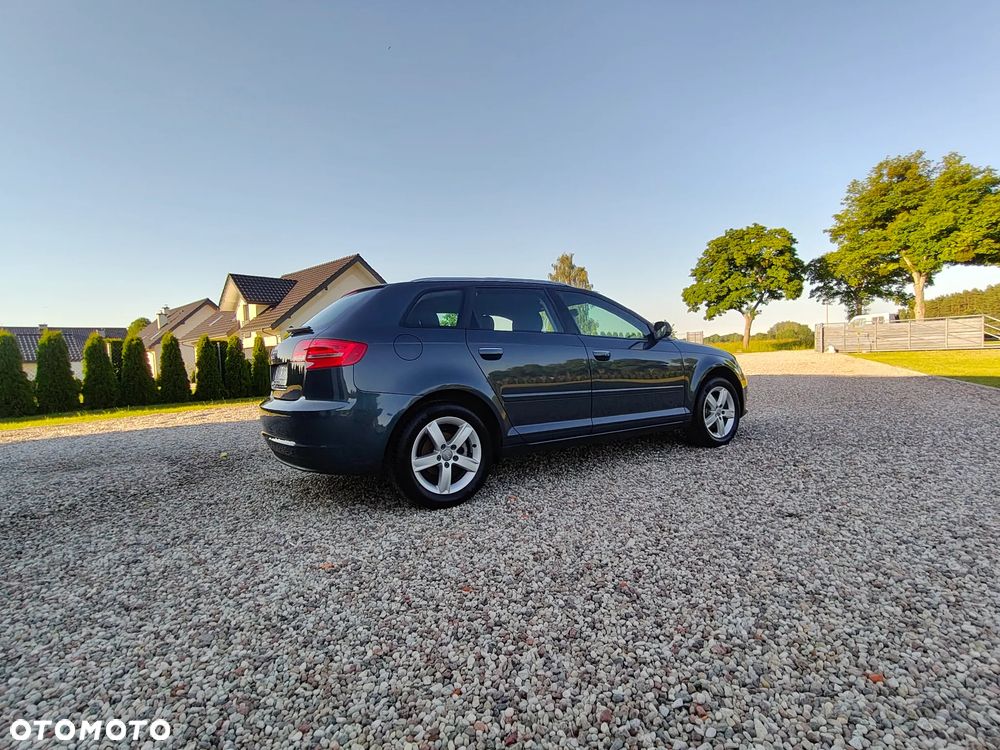 Audi A3 Sportback 1.6 Ambiente - 3