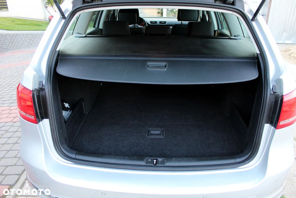 Volkswagen Passat 1.6 TDI BlueMotion Technology Highline - 21