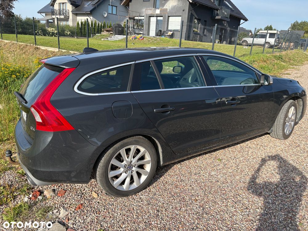 Volvo V60 D4 Drive-E R-Design Kinetic - 3