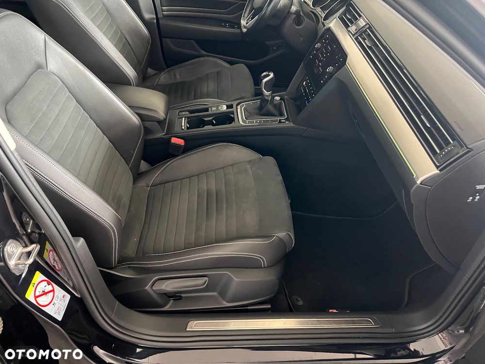 Volkswagen Passat 2.0 TDI EVO Business - 29