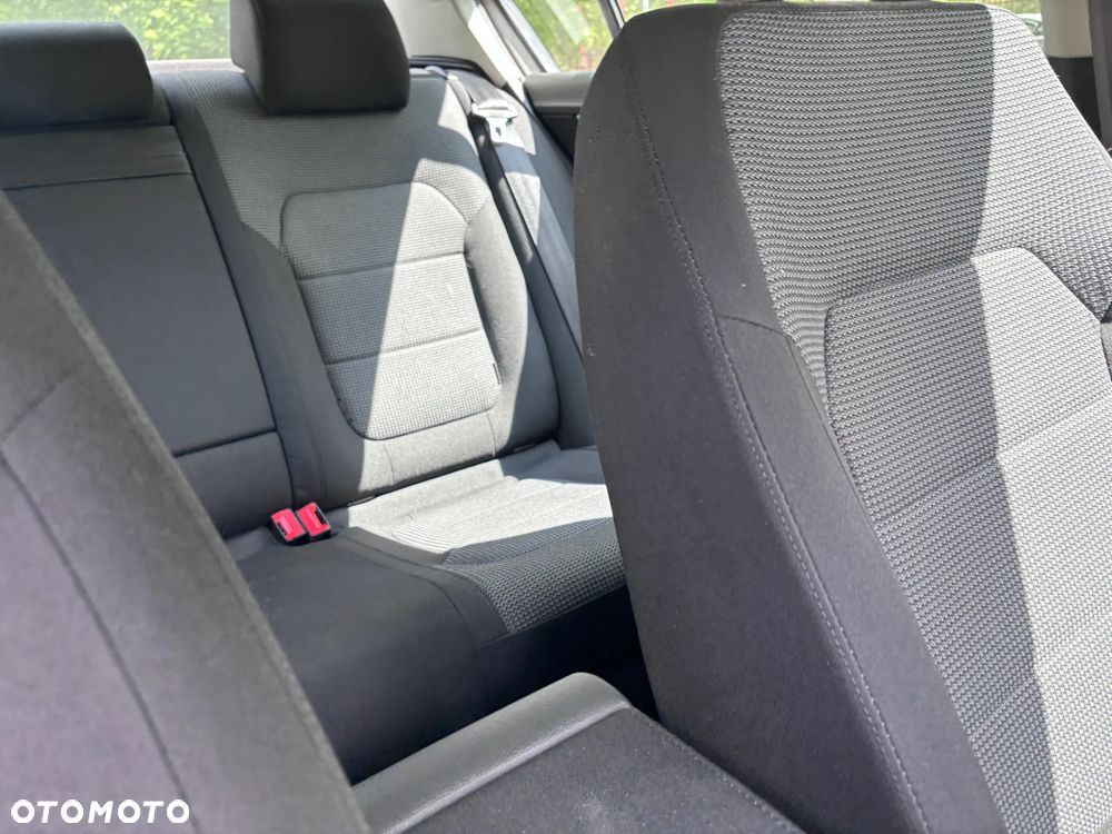 Volkswagen Passat 1.8 TSI Comfortline - 32