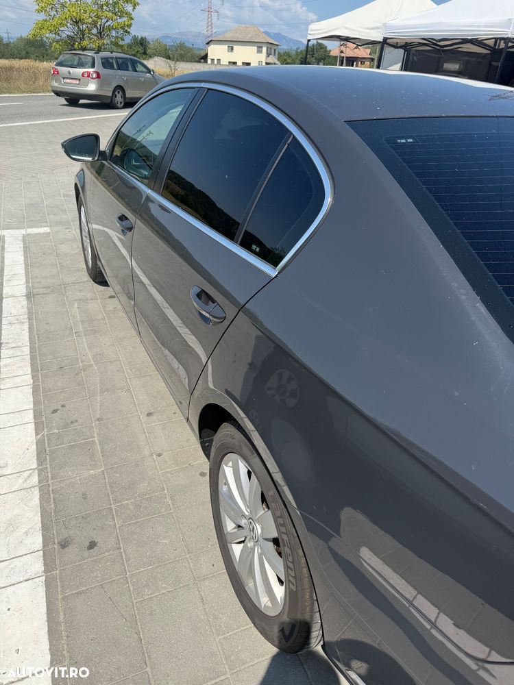 Volkswagen Passat 2.0 TDI Blue TDI Highline - 8