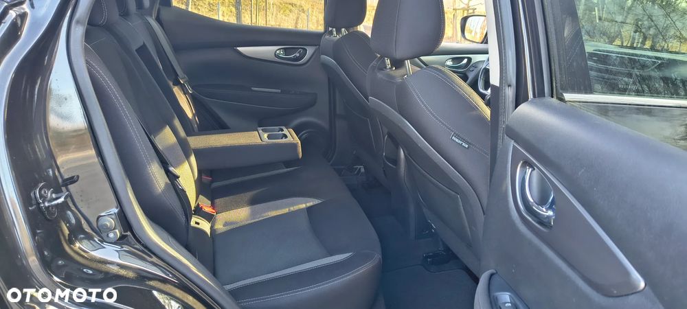 Nissan Qashqai 1.2 DIG-T N-Connecta Xtronic - 17