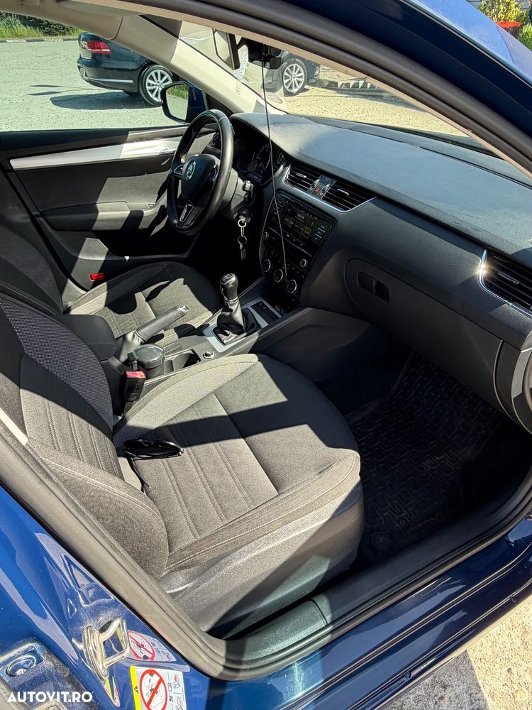 Skoda Octavia 1.6 TDI ELEGANCE - 6