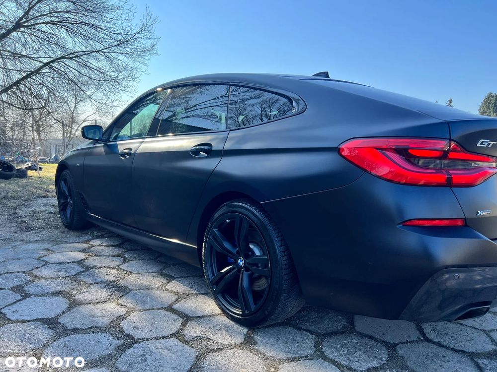 BMW 6GT - 12