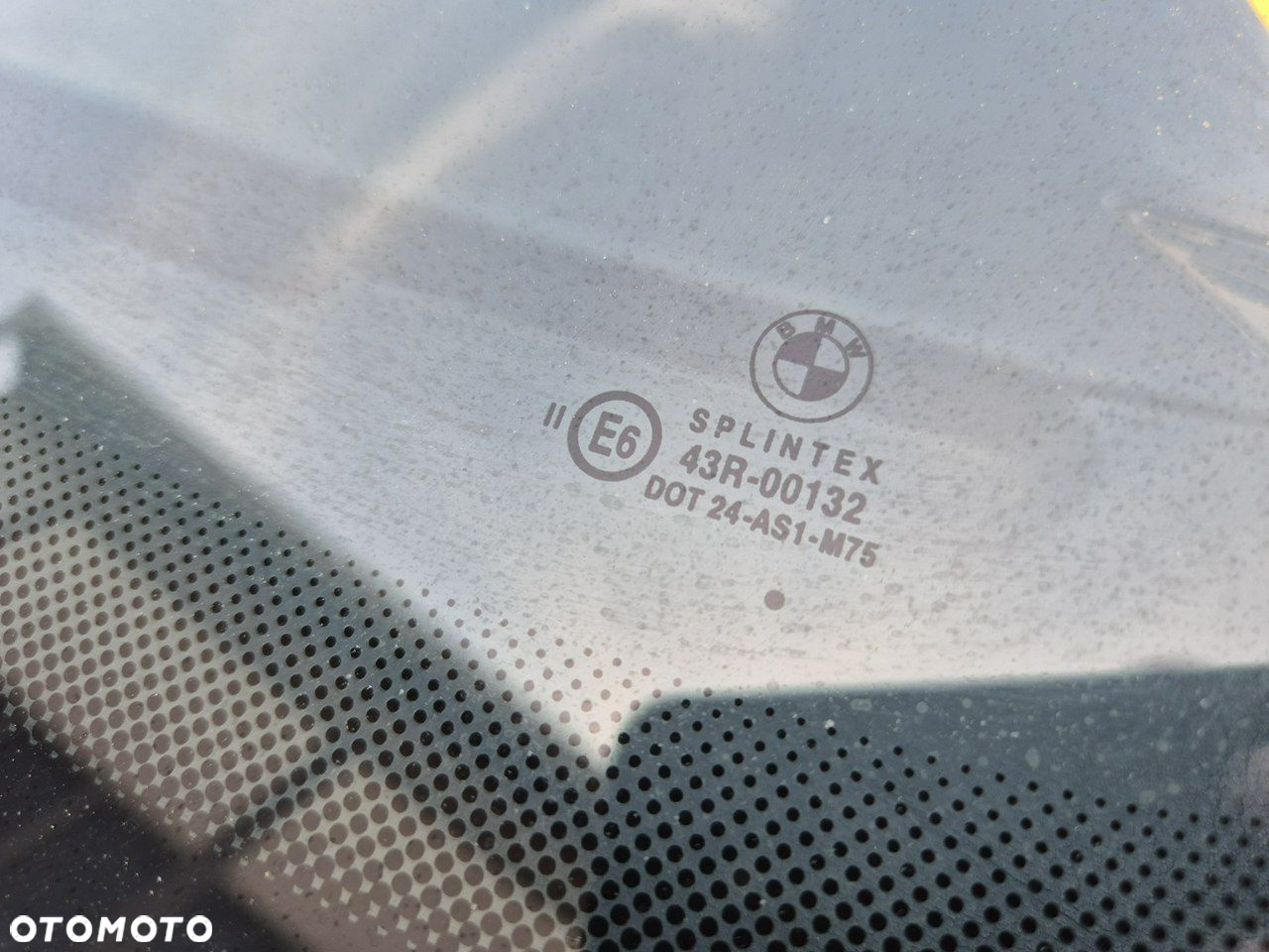 BMW Seria 5 523i - 25