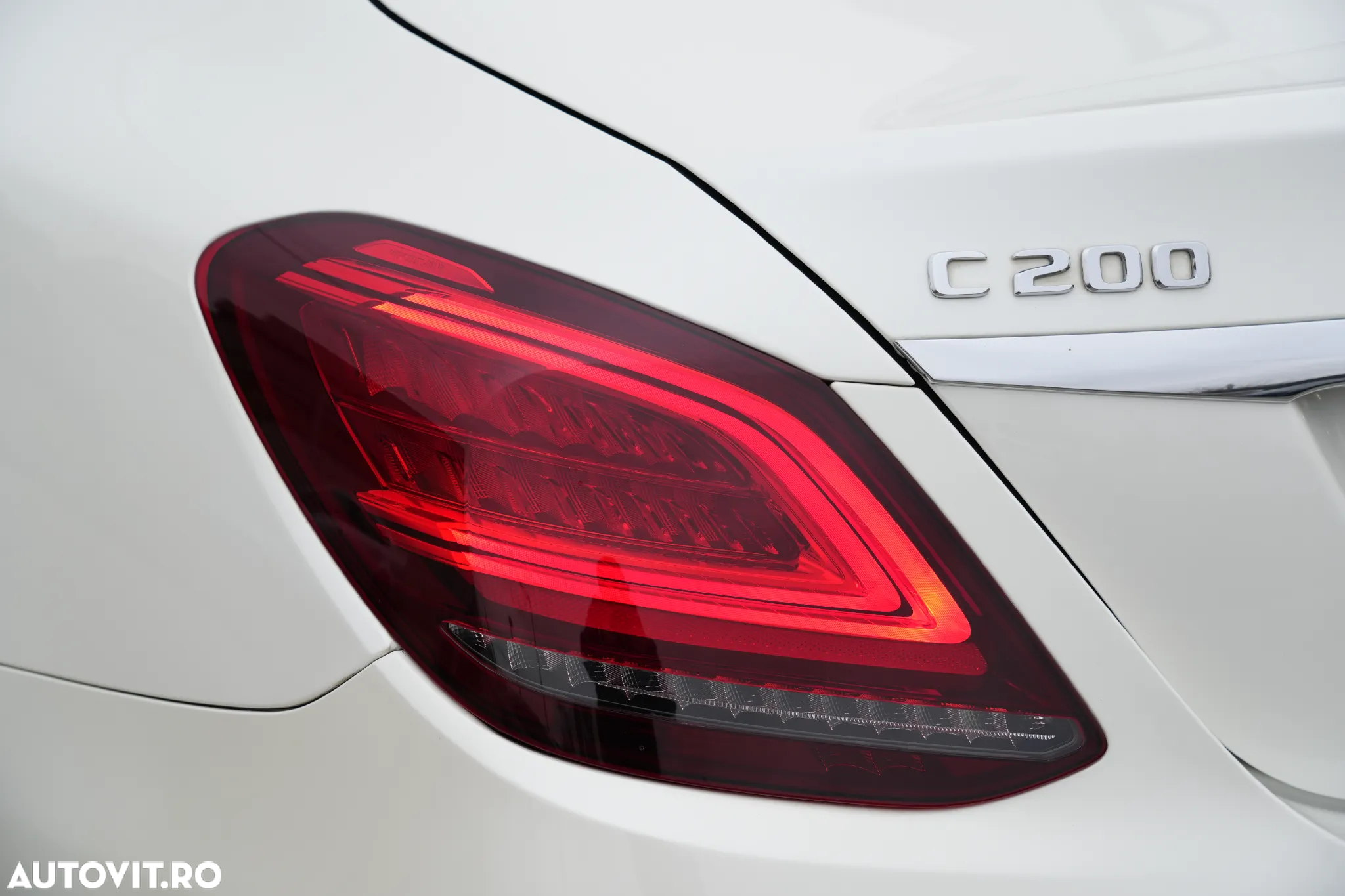 Mercedes-Benz C 200 9G-TRONIC AMG Line - 33