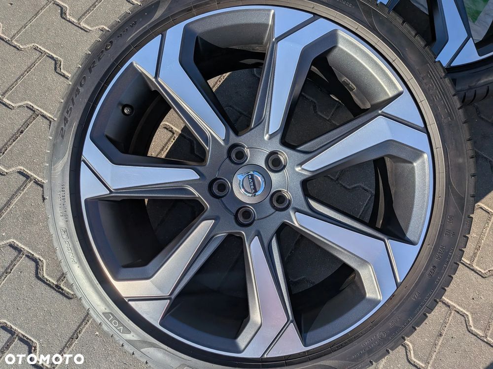 Koła Volvo V60 Cross Country 20" (32207327) + Pirelli P Zero — komplet 4 szt., jak nowe - 1