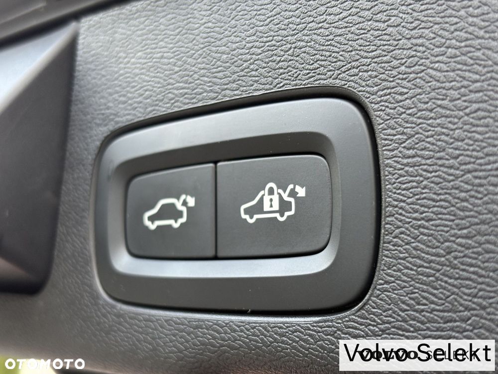 Volvo XC 60 - 30