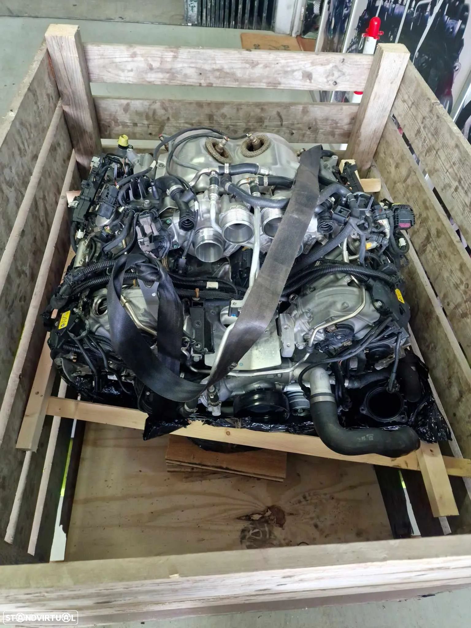 Motor BMW M6 4.4i V8 2017 de 600cv, ref S63B44B - 1