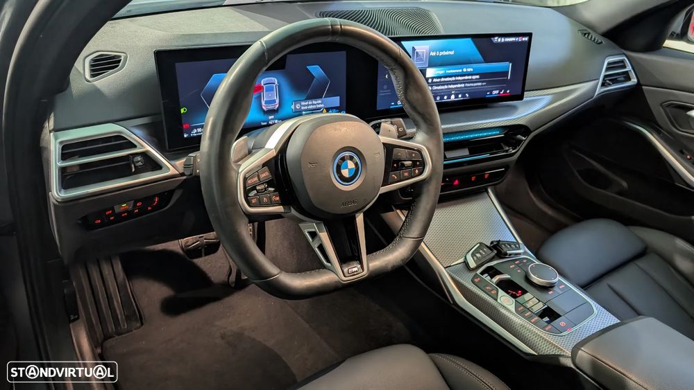 BMW 330 e Pack Desportivo M Auto - 13