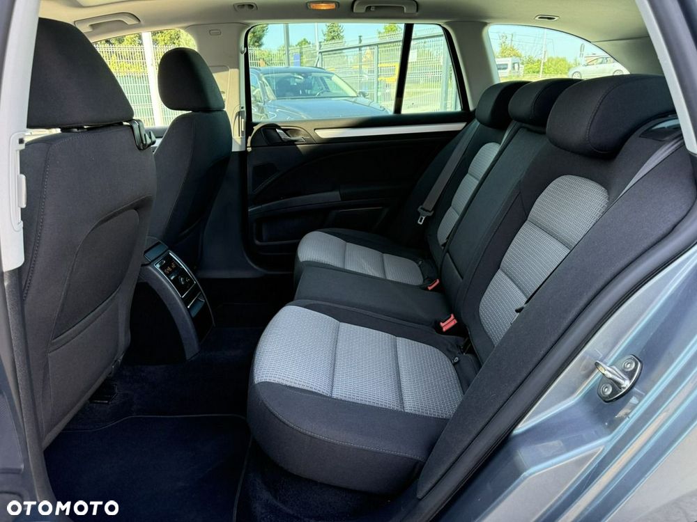 Skoda Superb 2.0 TDI Business DSG - 13
