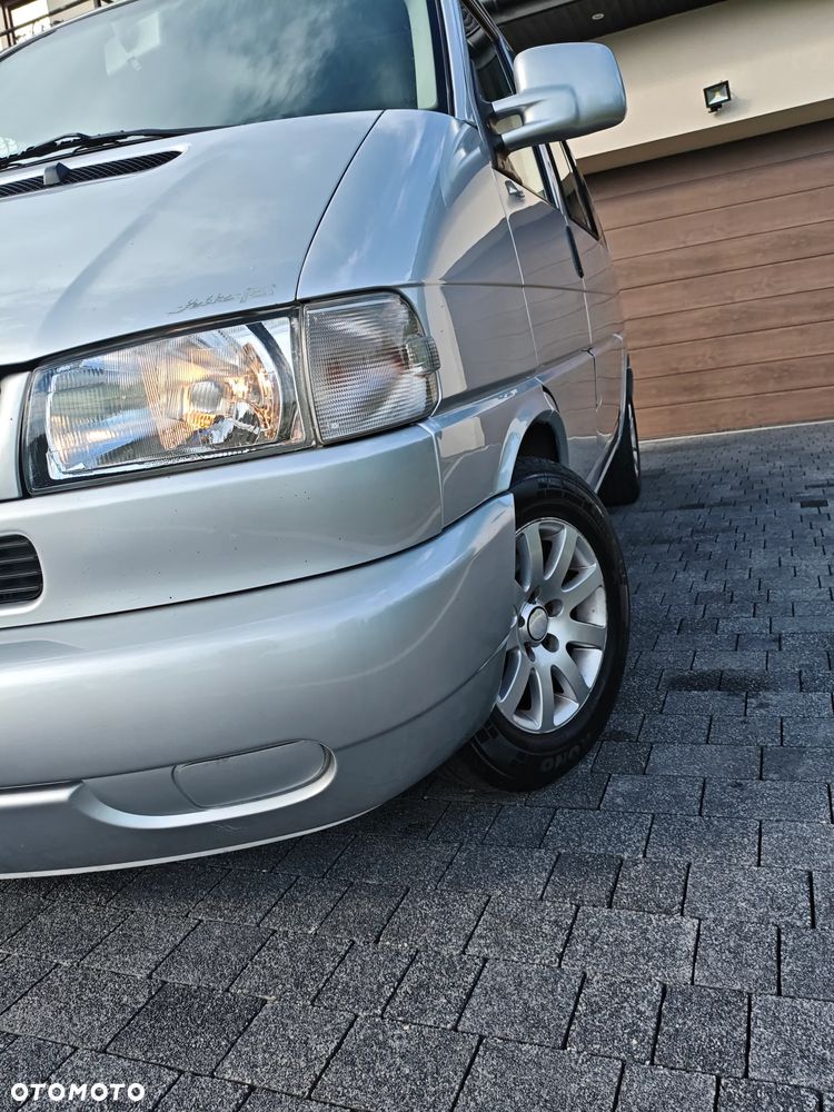 Volkswagen Multivan - 13