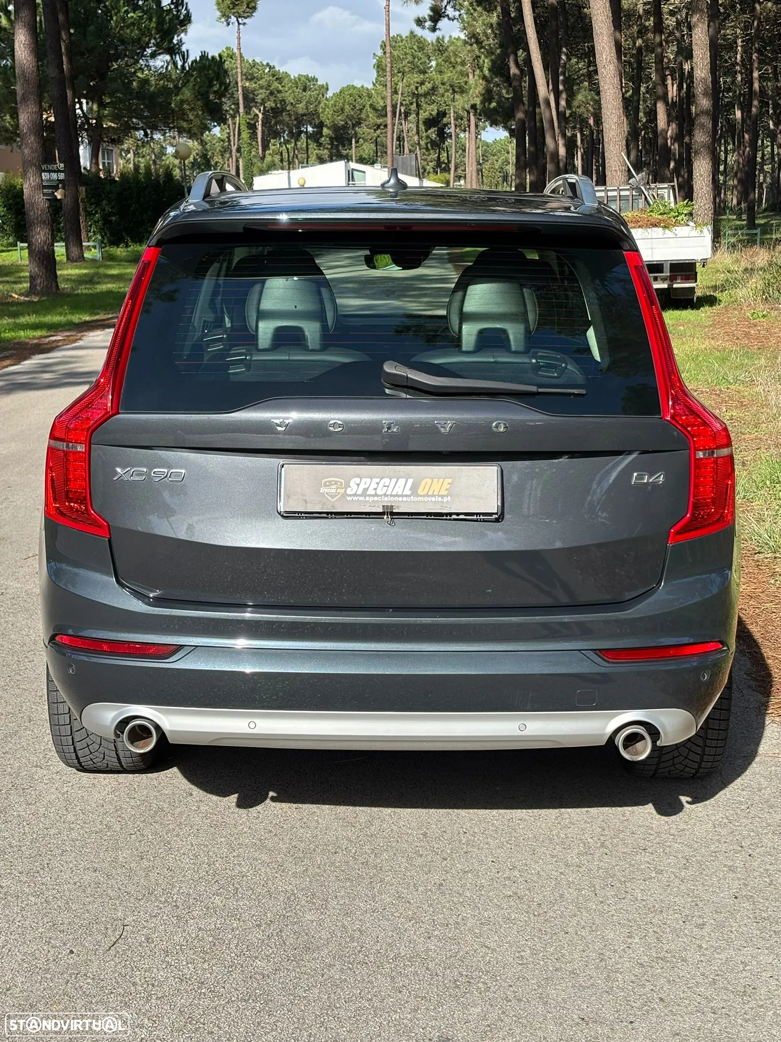 Volvo XC 90 2.0 D4 R-Design - 16