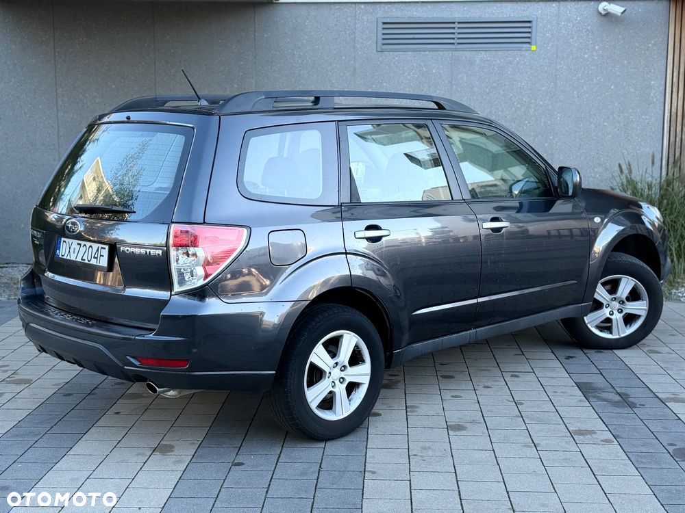 Subaru Forester 2009 photo 2