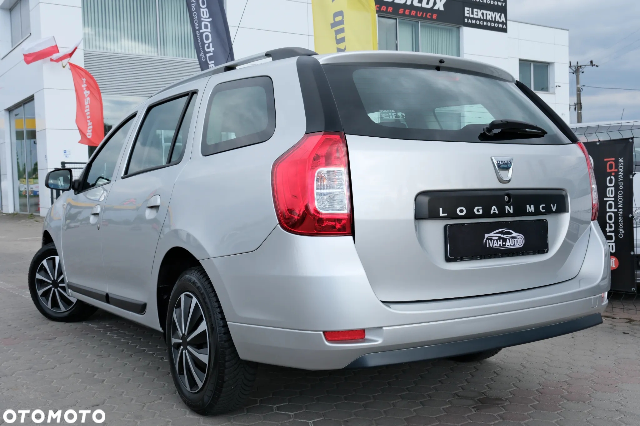 Dacia Logan MCV 1.2 16V 75 Ambiance - 13
