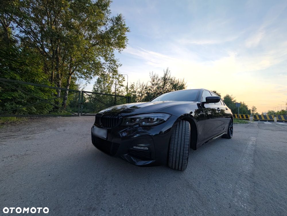BMW Seria 3 330i xDrive Sport - 1