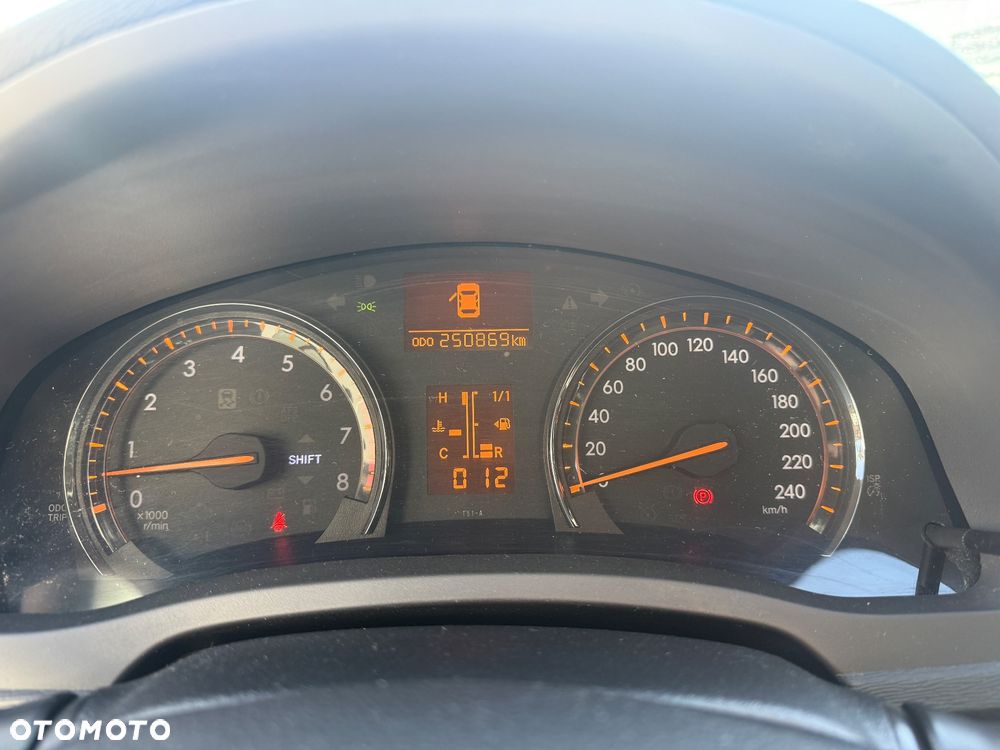 Toyota Avensis 1.8 Comfort - 17