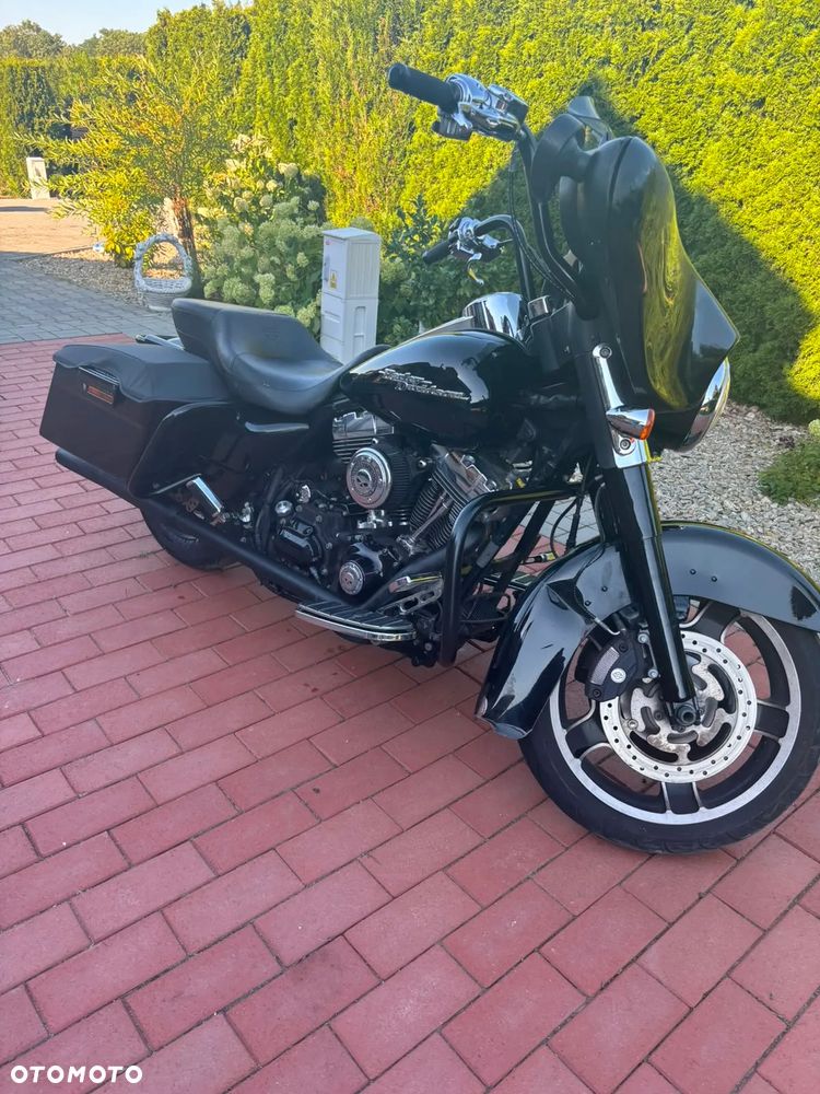 Harley-Davidson Touring Street Glide - 4