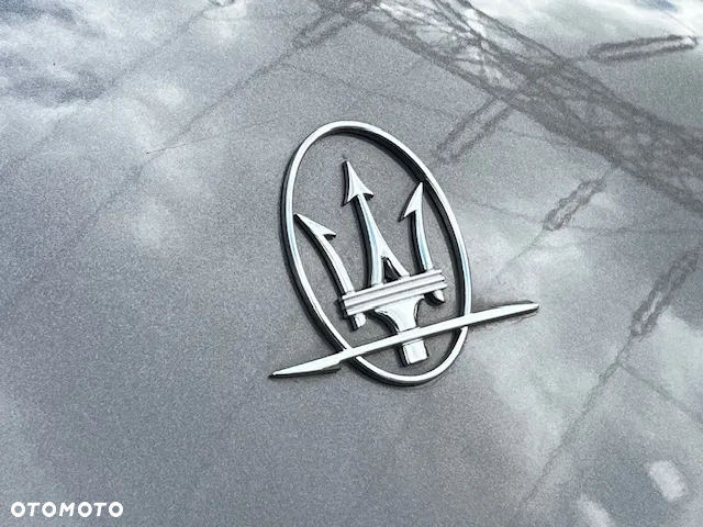 Maserati Ghibli S - 12