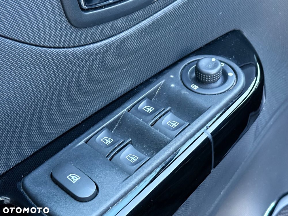 Renault Captur (ENERGY) TCe 90 INTENS - 37