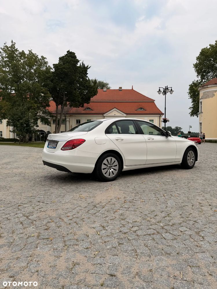 Mercedes-Benz Klasa C 200 d - 17